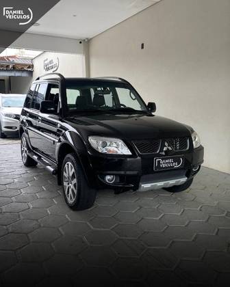 MITSUBISHI PAJERO TR4 2.0 4X4 16V 140CV FLEX 4P AUTOMÁTICO MITSUBISHI PAJERO TR4 2.0 4X4 16V 140CV FLEX 4P AUTOMÁTICO